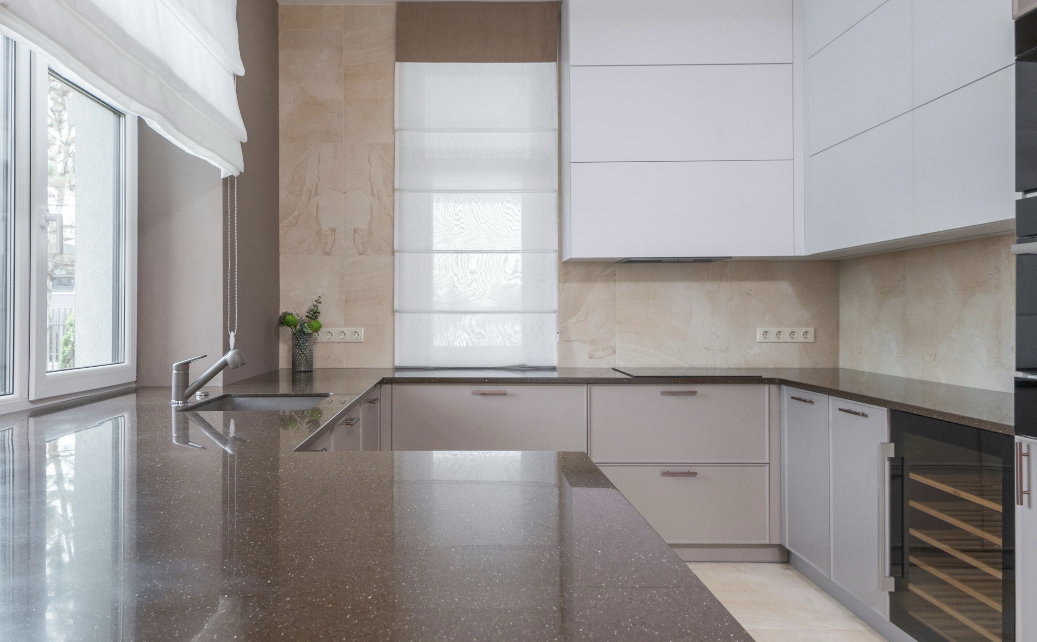 Best Countertop Colors for Granbury Kitchens: Light vs Dark Choices for Cabinets, Flooring, and Resale Value