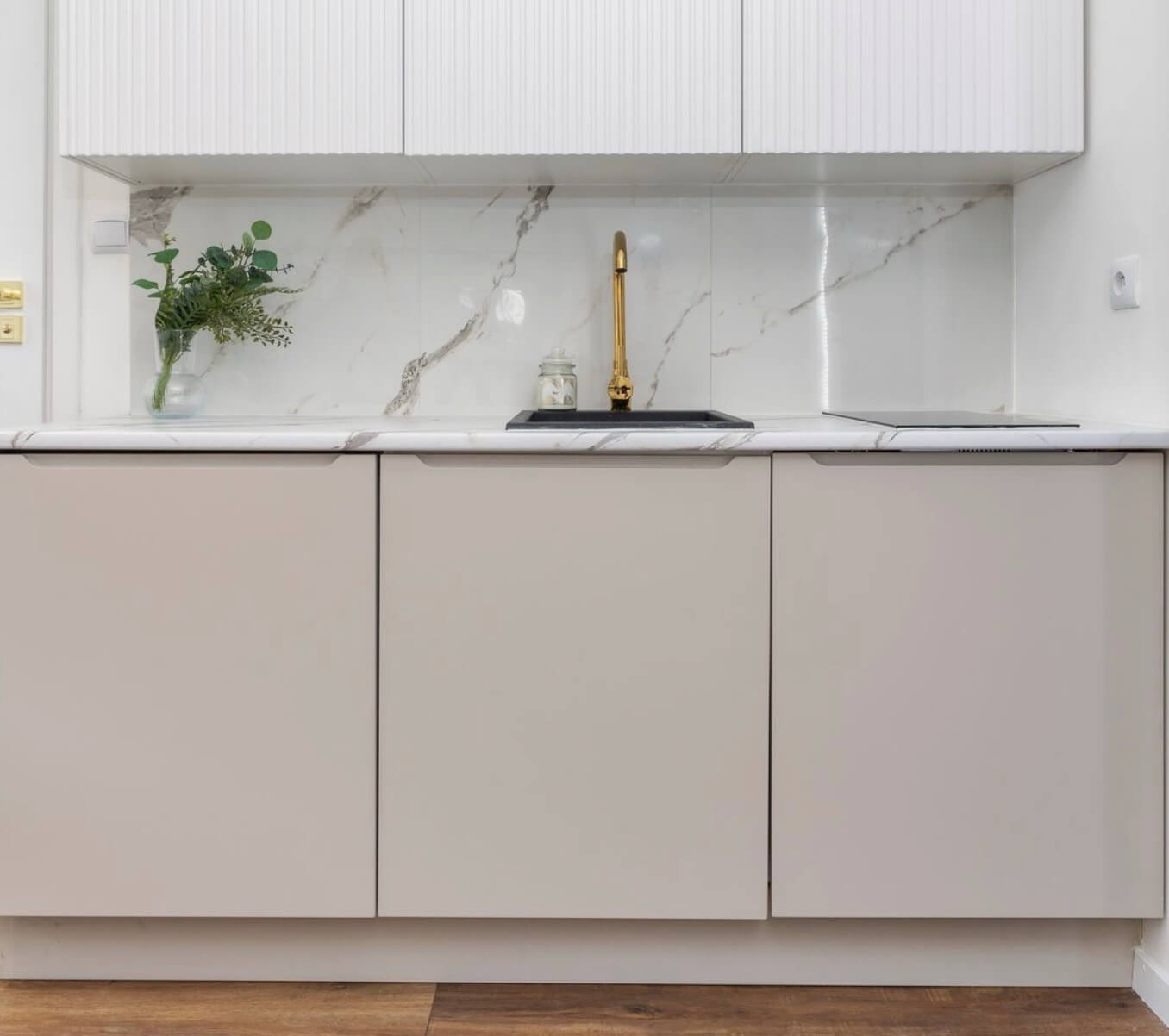 Low-Maintenance Kitchen Surfaces in Granbury: Countertops and Flooring That Make Cleanup Easier